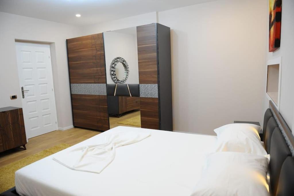 Apartamento Grandpa House App.1 Tirana Exterior foto